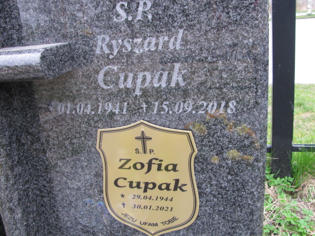 Ryszard Marian Cupak 1941 Dzierżoniów - Grobonet - Wyszukiwarka osób pochowanych