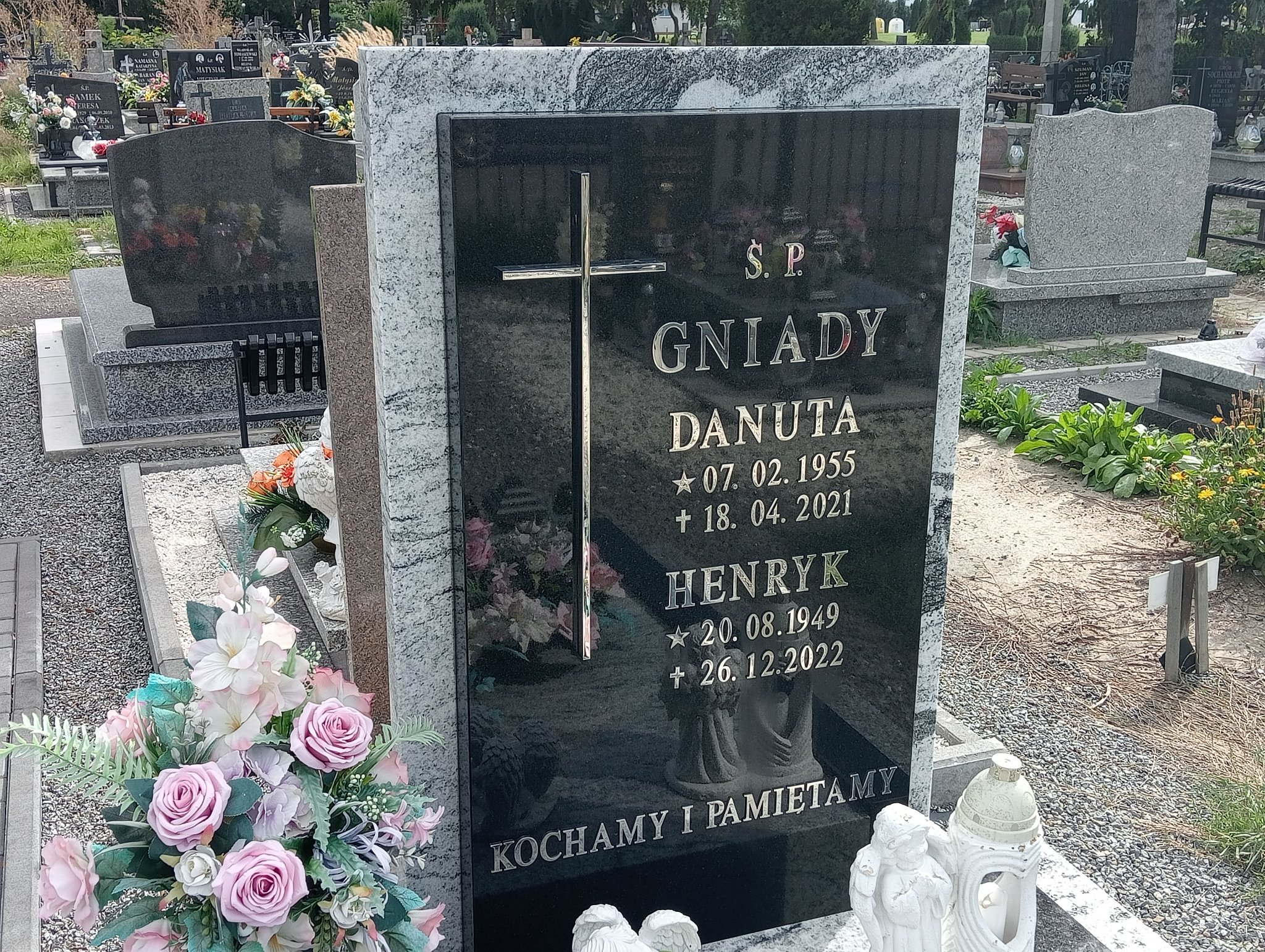 Danuta Gniady 1955 Dzierżoniów - Grobonet - Wyszukiwarka osób pochowanych