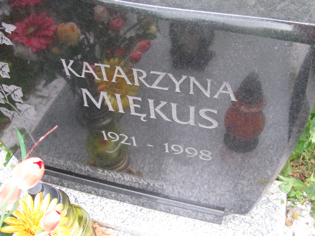 Katarzyna Miękus 1921 Dzierżoniów - Grobonet - Wyszukiwarka osób pochowanych