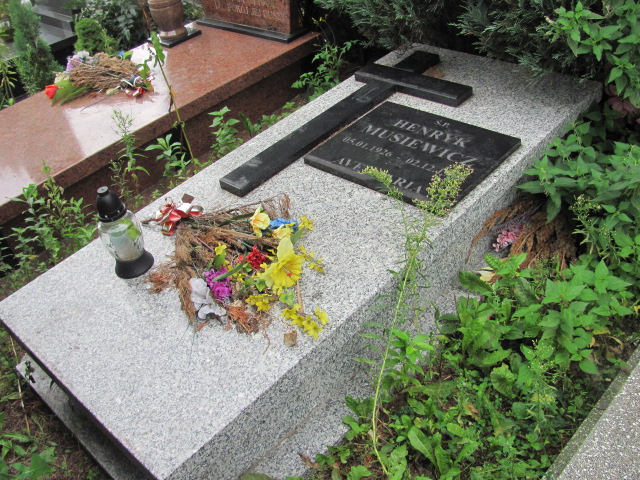 Grób Henryk Musiewicz