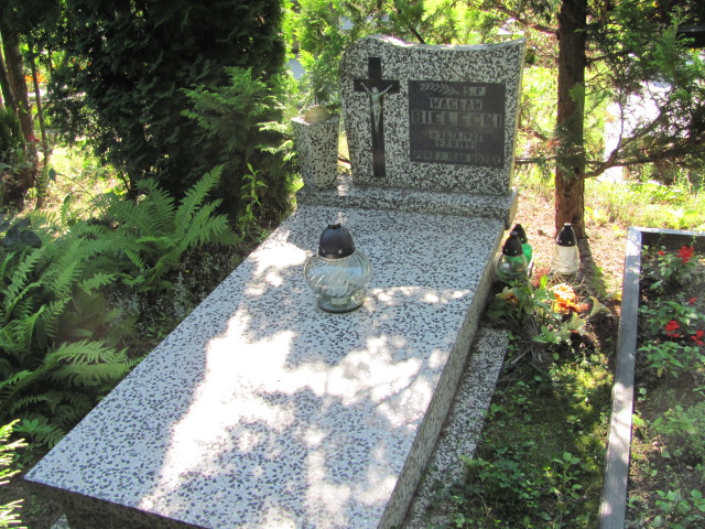 Grób Wacław Bielecki