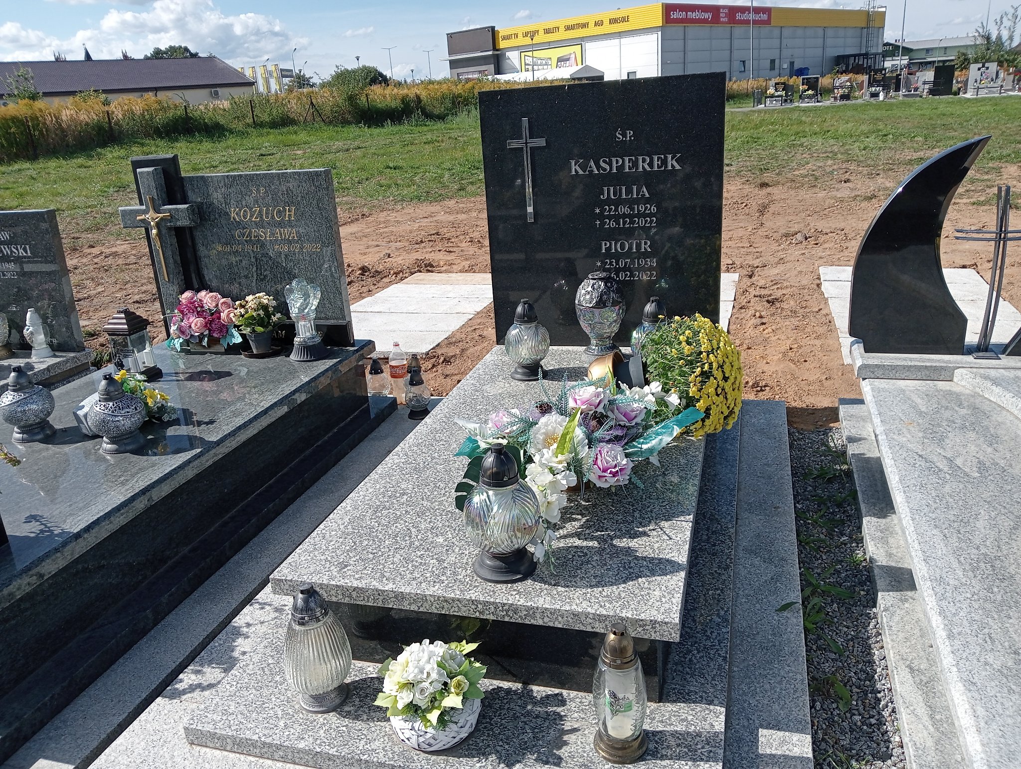 Julia Kasperek 1926 Dzierżoniów - Grobonet - Wyszukiwarka osób pochowanych