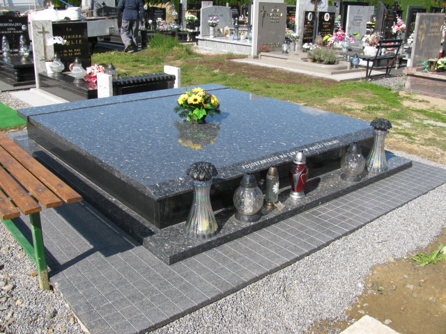 Grób Marek Roman Gicala